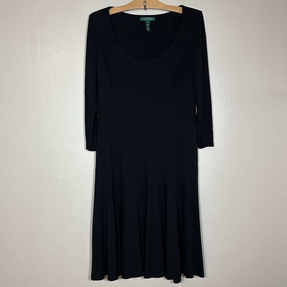 EUC Lauren Ralph Lauren Black Stretch A Line 3/4 Sleeve Dress with Bra‎